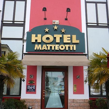 Hotel Matteotti Vercelli Buitenkant foto