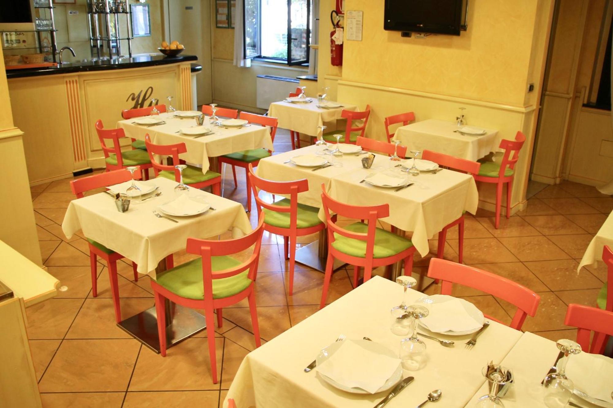Hotel Matteotti Vercelli Buitenkant foto