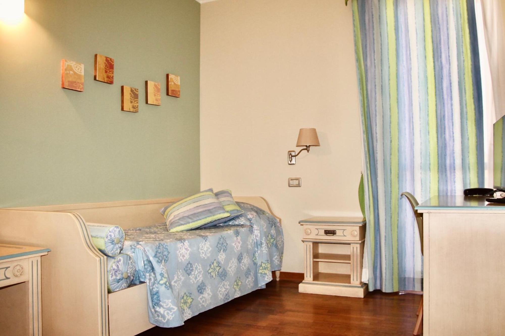 Hotel Matteotti Vercelli Buitenkant foto