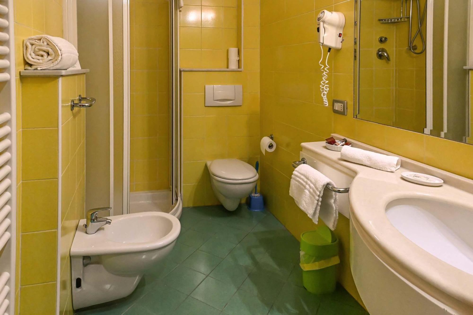 Hotel Matteotti Vercelli Buitenkant foto