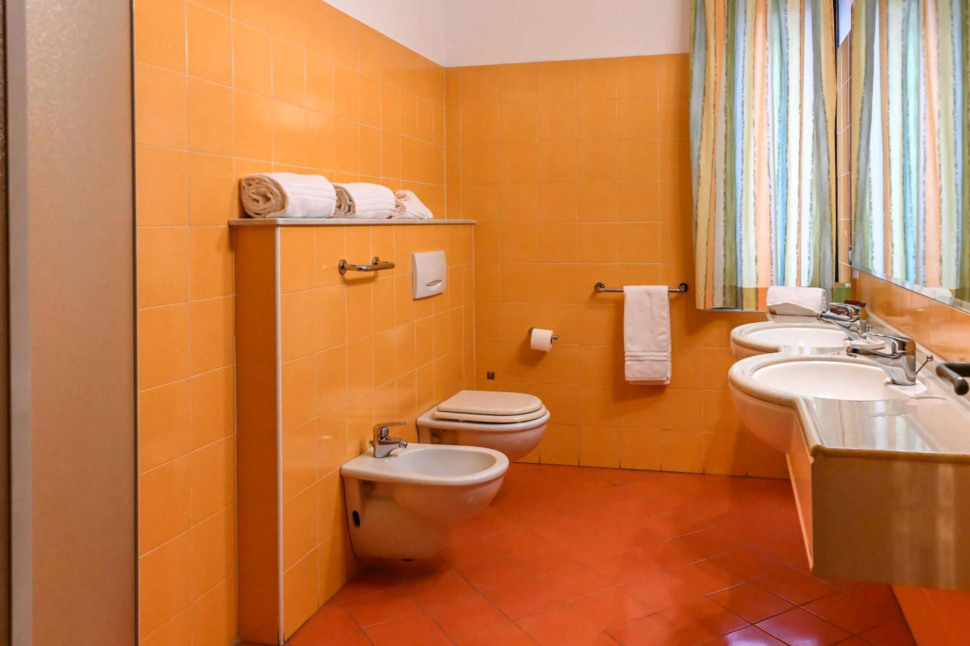 Hotel Matteotti Vercelli Buitenkant foto