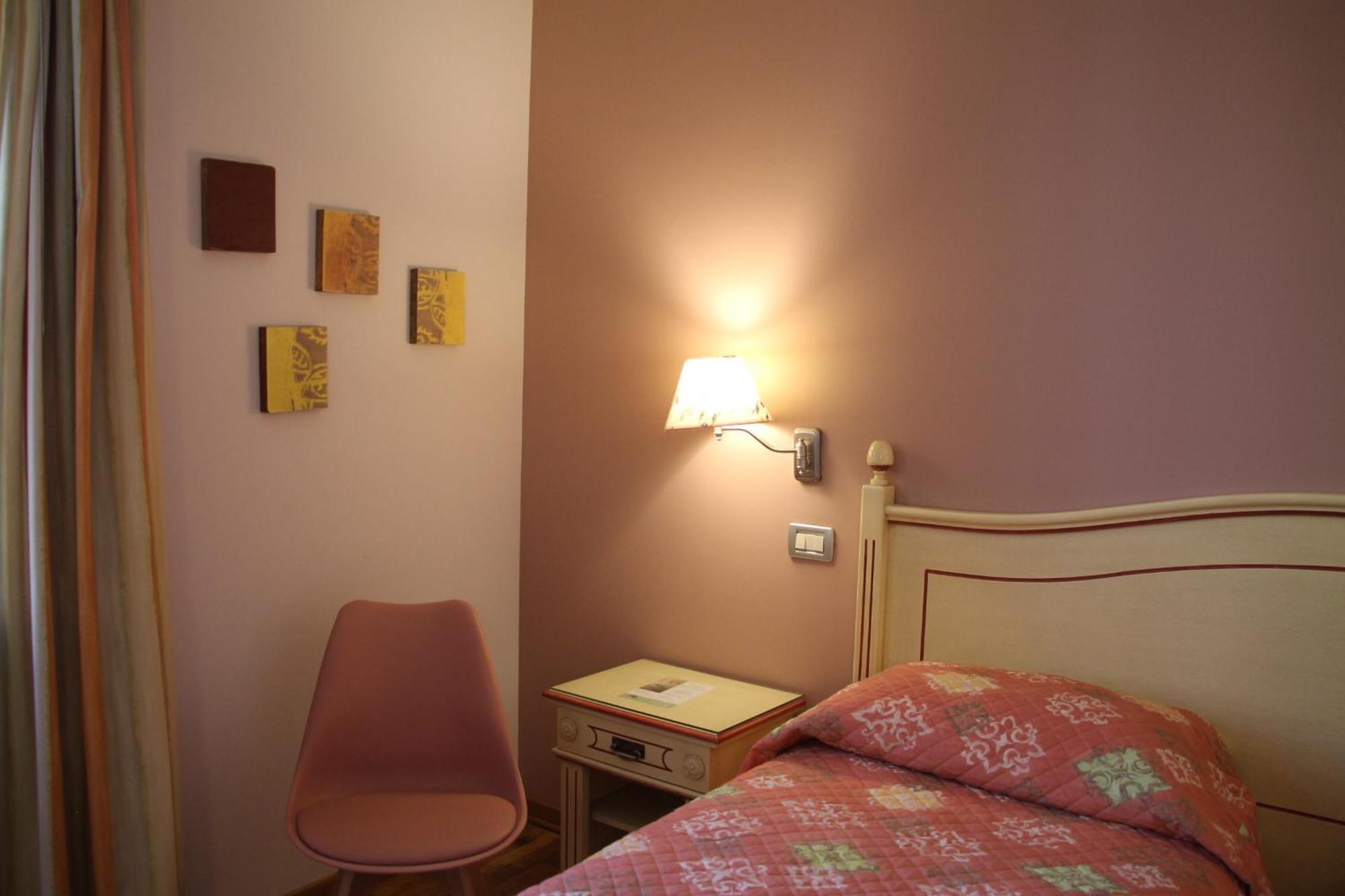 Hotel Matteotti Vercelli Buitenkant foto