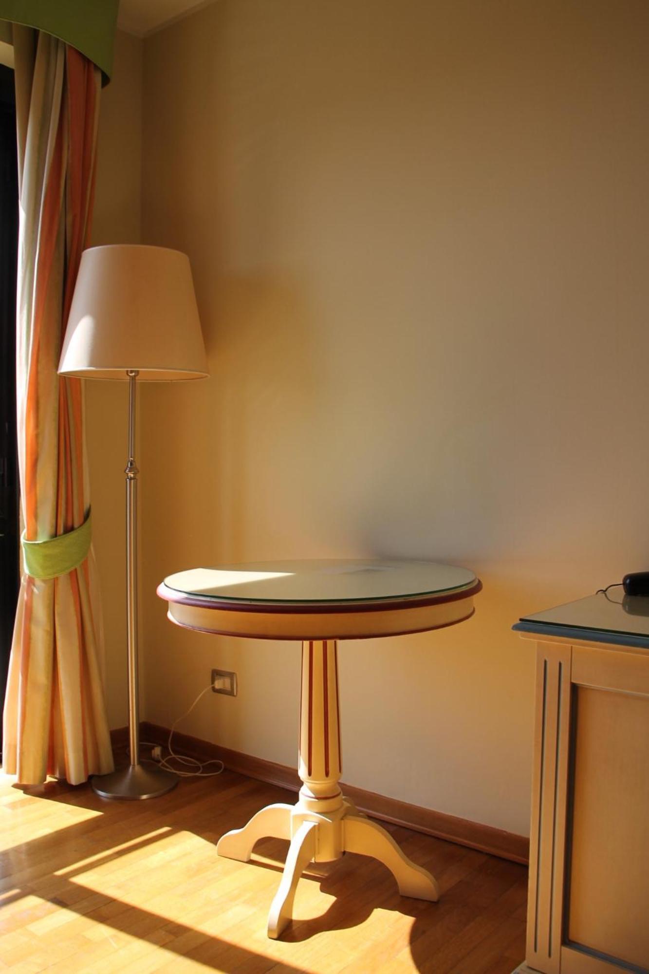 Hotel Matteotti Vercelli Buitenkant foto