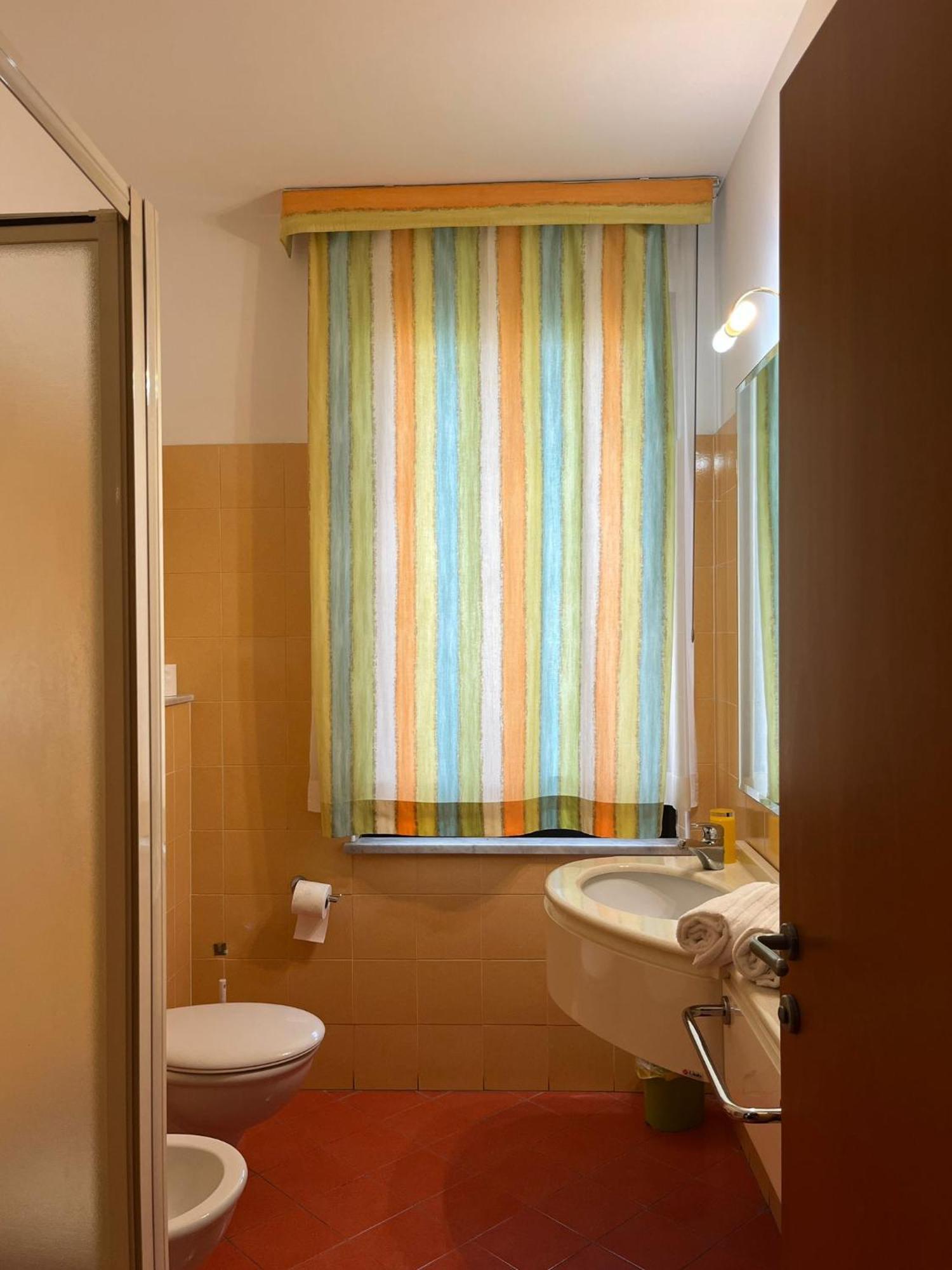 Hotel Matteotti Vercelli Buitenkant foto